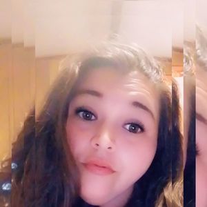 Meet your Posher, Selena